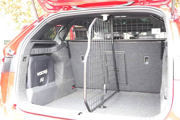 Main Image Skoda Enyaq iV dog guard and divider