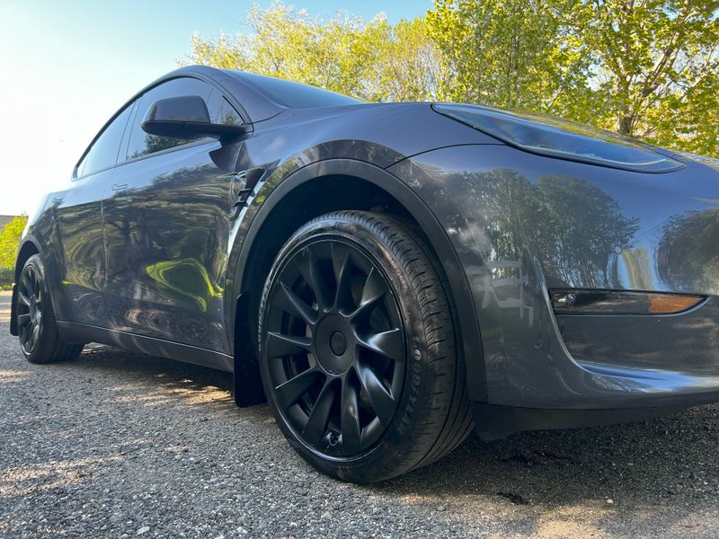 Rally Armor skvettlapper - Tesla Model Y