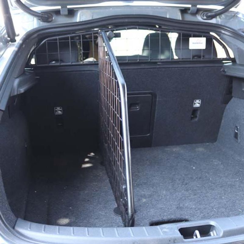 Hunde-/bagasjegitter Polestar 2 - med og uten skillevegg