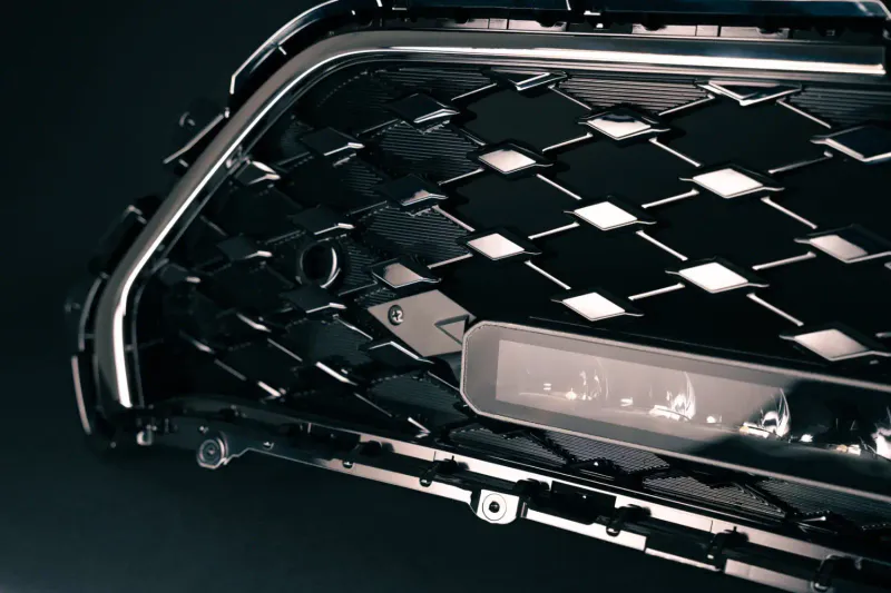 Lumen Toyota Rav4 Plugin-Hybrid grillkit