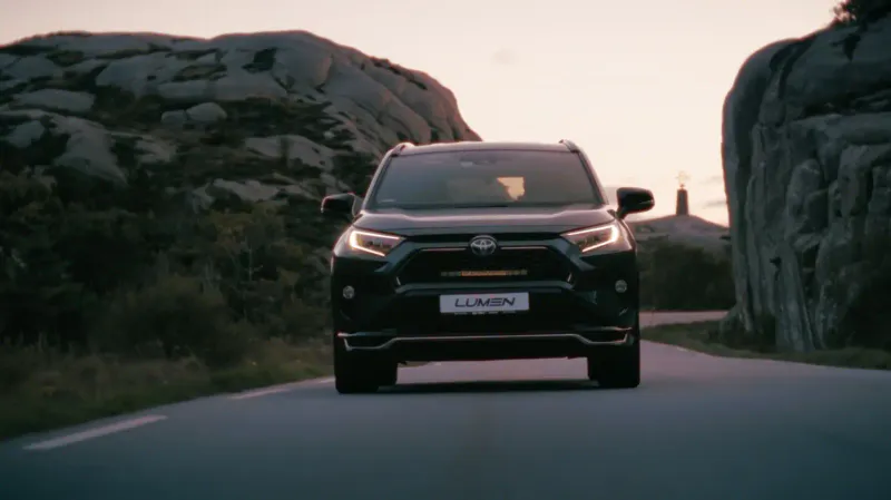 Lumen Toyota Rav4 Plugin-Hybrid grillkit