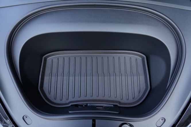Main Image TPE frunk mat Tesla Model 3 Highland