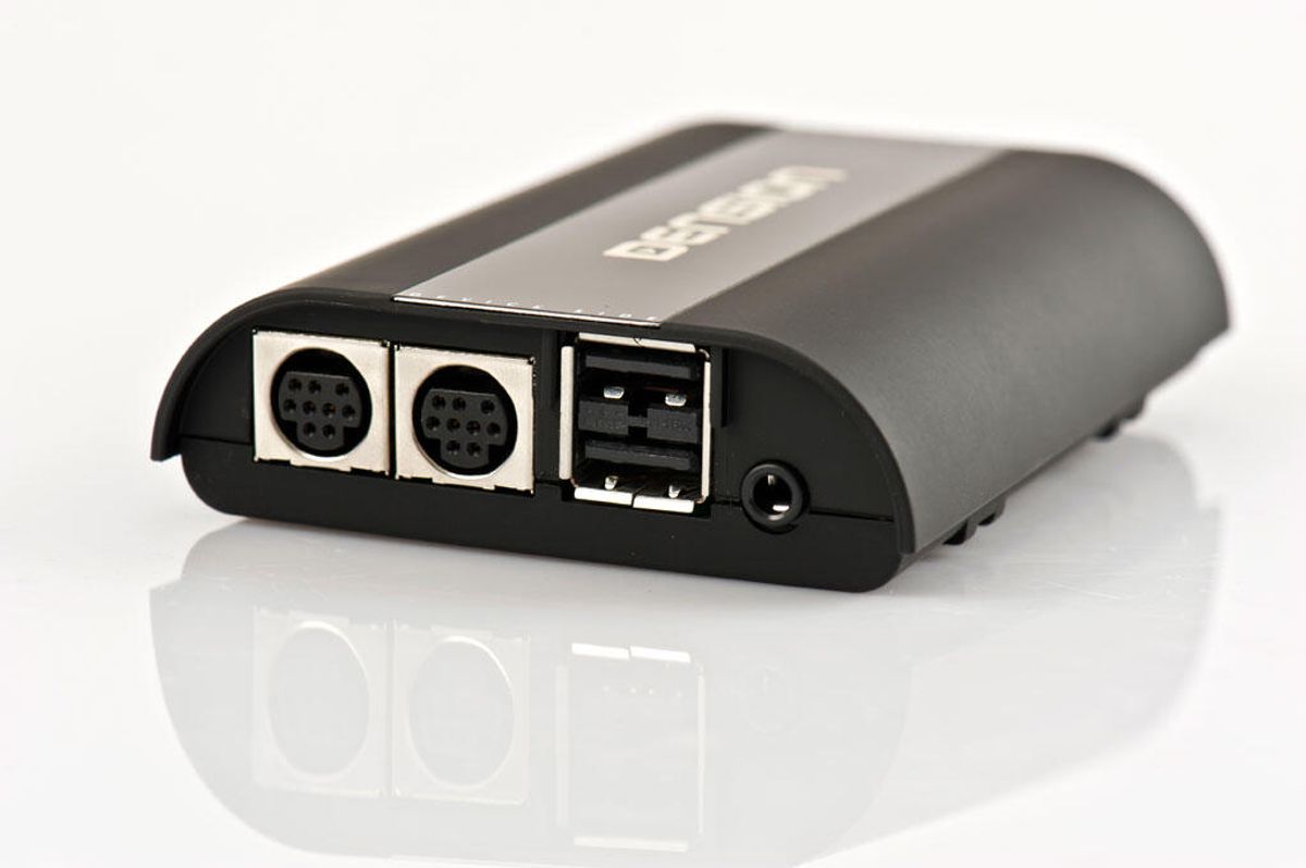 Dension 500S BT / BMW U/OEM CD Skifter