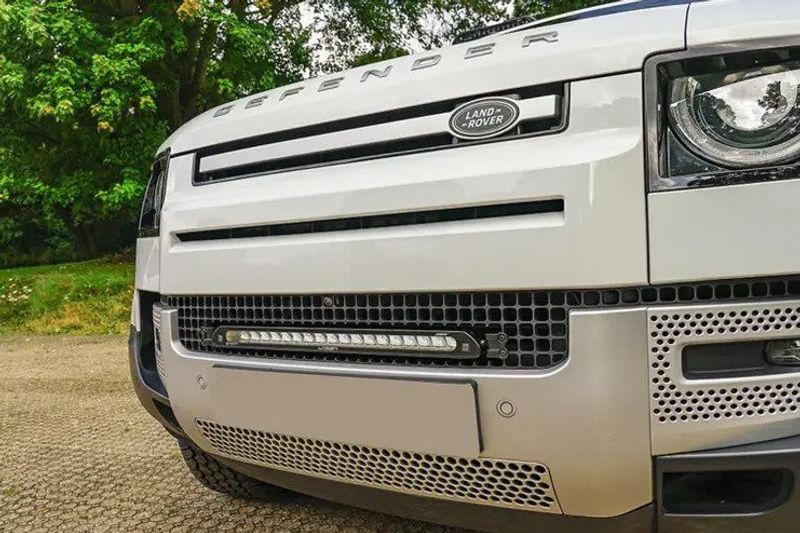 Lazer grillkit til Lander Rover Defender 2020+ (Linear 18)